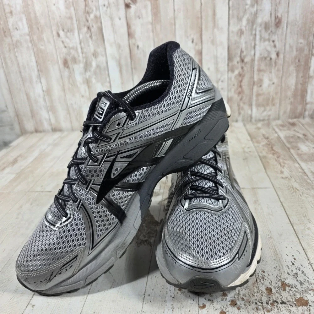 Brooks Adrenaline GTS 17 Mens Running Shoes Silver Black 1102411D033 Size 12 D